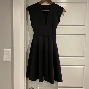 Guess deep plunge dress xxs